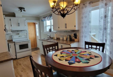 72 CRESTON BOULEVARD, MARYSTOWN, Newfoundland, Canada A0E 2M0, ,2 BathroomsBathrooms,Residential,For Sale,CRESTON BOULEVARD,5913