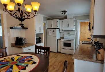 72 CRESTON BOULEVARD, MARYSTOWN, Newfoundland, Canada A0E 2M0, ,2 BathroomsBathrooms,Residential,For Sale,CRESTON BOULEVARD,5913