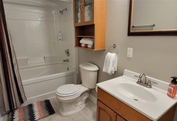 72 CRESTON BOULEVARD, MARYSTOWN, Newfoundland, Canada A0E 2M0, ,2 BathroomsBathrooms,Residential,For Sale,CRESTON BOULEVARD,5913