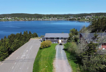 72 CRESTON BOULEVARD, MARYSTOWN, Newfoundland, Canada A0E 2M0, ,2 BathroomsBathrooms,Residential,For Sale,CRESTON BOULEVARD,5913