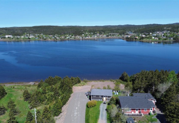 72 CRESTON BOULEVARD, MARYSTOWN, Newfoundland, Canada A0E 2M0, ,2 BathroomsBathrooms,Residential,For Sale,CRESTON BOULEVARD,5913