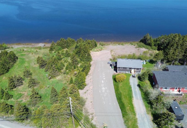 72 CRESTON BOULEVARD, MARYSTOWN, Newfoundland, Canada A0E 2M0, ,2 BathroomsBathrooms,Residential,For Sale,CRESTON BOULEVARD,5913