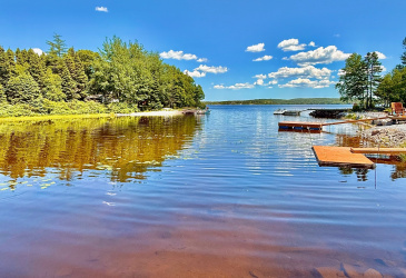 6 THORBURN LAKE ROAD, THORBURN LAKE, Newfoundland, Canada A0C 2G0, ,3 BathroomsBathrooms,Residential,For Sale,THORBURN LAKE ROAD,5917