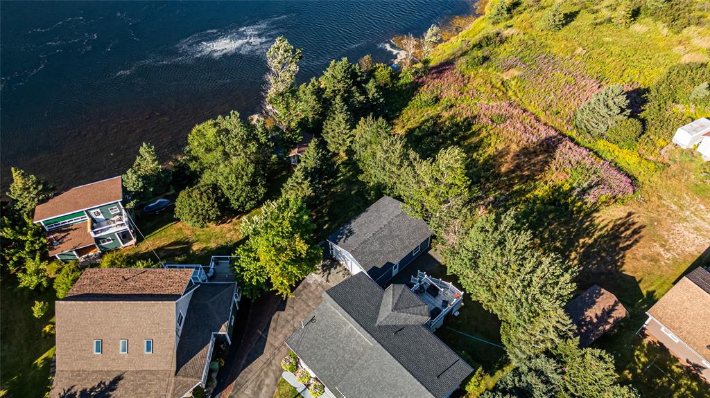 6 BRAKE PLACE, MARYSTOWN, Newfoundland, Canada A0E 1K0, ,2 BathroomsBathrooms,Residential,Reduced,BRAKE PLACE,5925