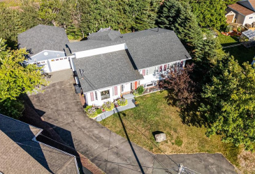 6 BRAKE PLACE, MARYSTOWN, Newfoundland, Canada A0E 1K0, ,2 BathroomsBathrooms,Residential,Reduced,BRAKE PLACE,5925