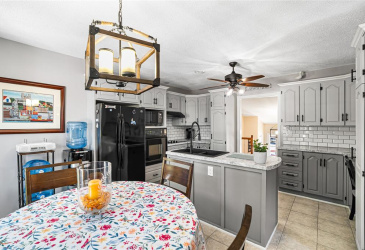 6 BRAKE PLACE, MARYSTOWN, Newfoundland, Canada A0E 1K0, ,2 BathroomsBathrooms,Residential,Reduced,BRAKE PLACE,5925