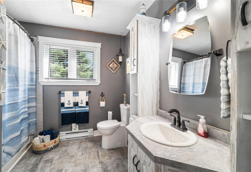 6 BRAKE PLACE, MARYSTOWN, Newfoundland, Canada A0E 1K0, ,2 BathroomsBathrooms,Residential,Reduced,BRAKE PLACE,5925