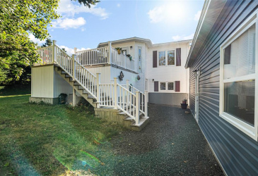 6 BRAKE PLACE, MARYSTOWN, Newfoundland, Canada A0E 1K0, ,2 BathroomsBathrooms,Residential,Reduced,BRAKE PLACE,5925