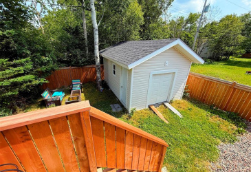 15 HIBERNIA DRIVE, CLARENVILLE, Newfoundland, Canada A5N 1H5, ,3 BathroomsBathrooms,Residential,Sold,HIBERNIA DRIVE,5933