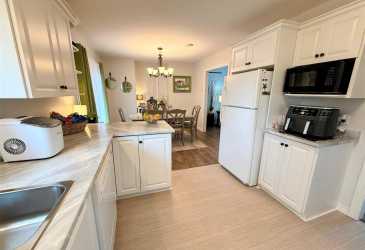 15 HIBERNIA DRIVE, CLARENVILLE, Newfoundland, Canada A5N 1H5, ,3 BathroomsBathrooms,Residential,Sold,HIBERNIA DRIVE,5933