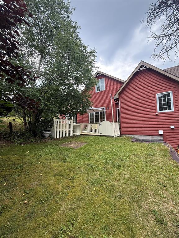 42 MUNICIPAL SQUARE, CLARENVILLE, Newfoundland, Canada A5A 1T2, ,2 BathroomsBathrooms,Residential,Sale Pending,MUNICIPAL SQUARE,5934