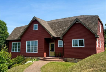 42 MUNICIPAL SQUARE, CLARENVILLE, Newfoundland, Canada A5A 1T2, ,2 BathroomsBathrooms,Residential,Sale Pending,MUNICIPAL SQUARE,5934