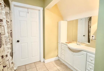 42 MUNICIPAL SQUARE, CLARENVILLE, Newfoundland, Canada A5A 1T2, ,2 BathroomsBathrooms,Residential,Sale Pending,MUNICIPAL SQUARE,5934