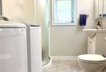 11 MUNICIPAL SQUARE, CLARENVILLE, Newfoundland, Canada A5A 1T4, ,2 BathroomsBathrooms,Residential,For Sale,MUNICIPAL SQUARE,5946