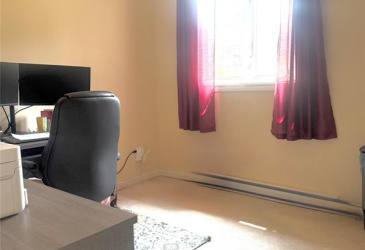 11 MUNICIPAL SQUARE, CLARENVILLE, Newfoundland, Canada A5A 1T4, ,2 BathroomsBathrooms,Residential,For Sale,MUNICIPAL SQUARE,5946