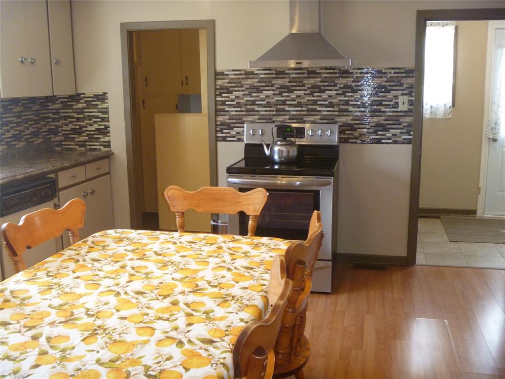 32-34 BEMISTER'S HILL, CARBONEAR, Newfoundland, Canada A1Y 1B7, ,1 BathroomBathrooms,Residential,Sale Pending,BEMISTER'S HILL,5949
