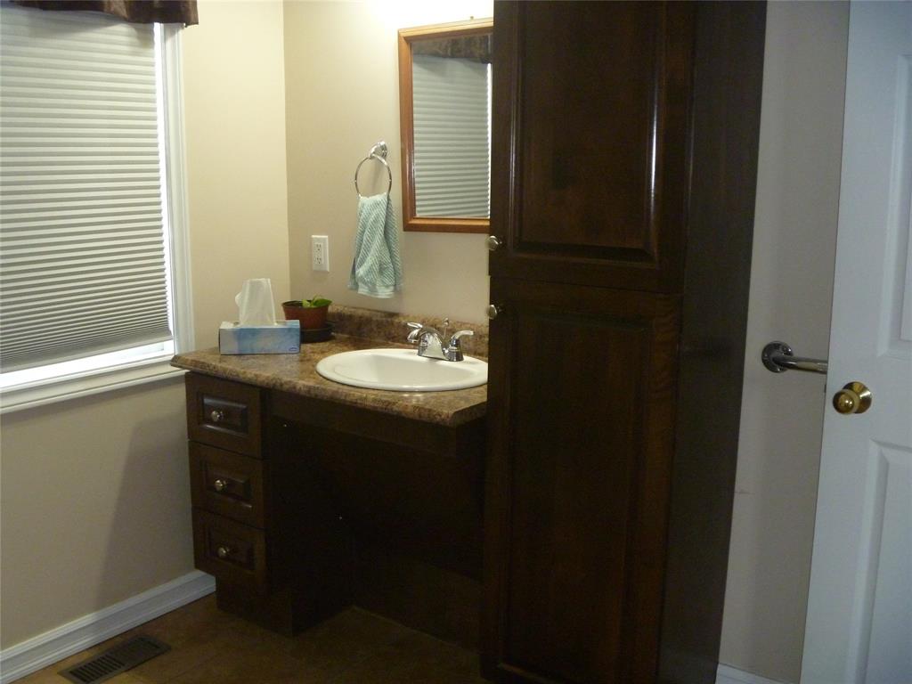 32-34 BEMISTER'S HILL, CARBONEAR, Newfoundland, Canada A1Y 1B7, ,1 BathroomBathrooms,Residential,Sale Pending,BEMISTER'S HILL,5949