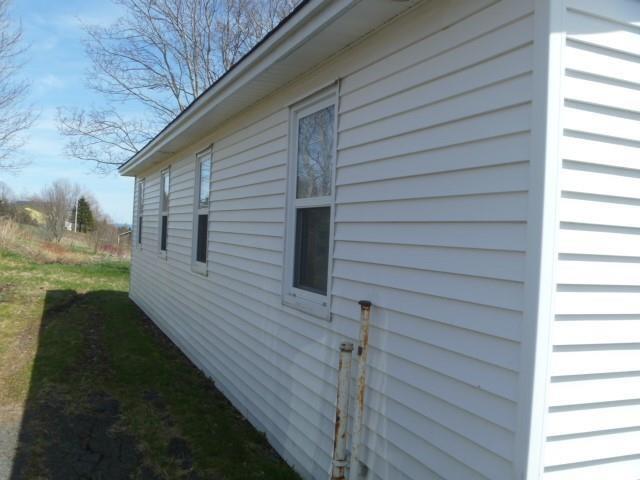 32-34 BEMISTER'S HILL, CARBONEAR, Newfoundland, Canada A1Y 1B7, ,1 BathroomBathrooms,Residential,Sale Pending,BEMISTER'S HILL,5949