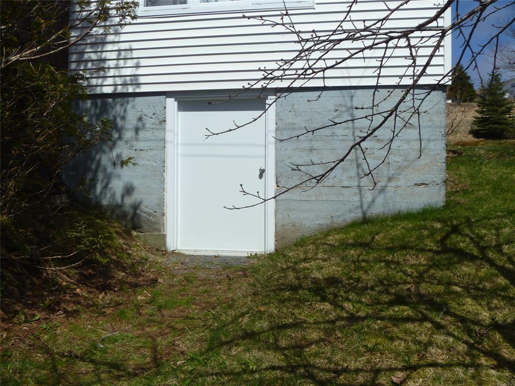 32-34 BEMISTER'S HILL, CARBONEAR, Newfoundland, Canada A1Y 1B7, ,1 BathroomBathrooms,Residential,Sale Pending,BEMISTER'S HILL,5949