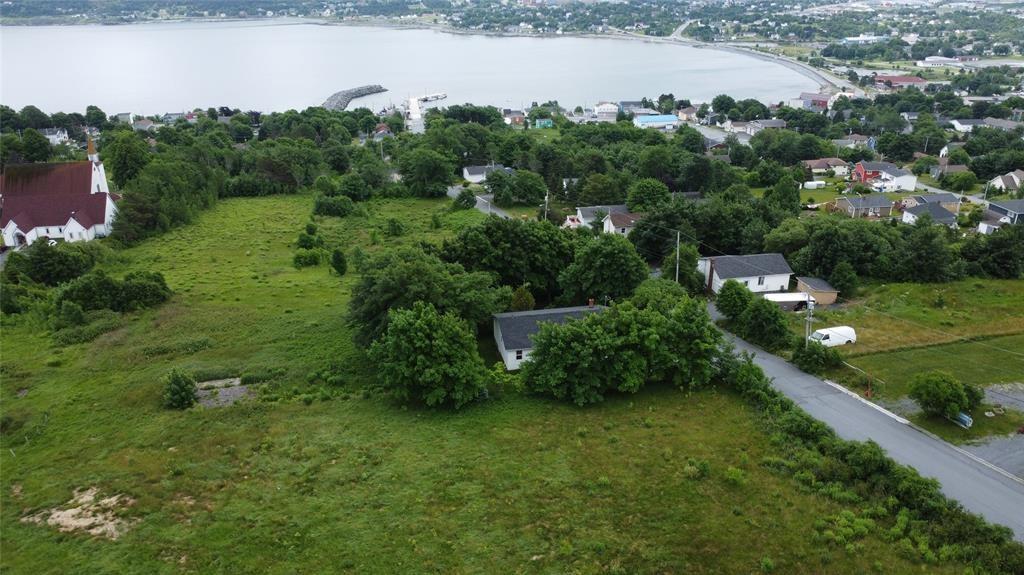 32-34 BEMISTER'S HILL, CARBONEAR, Newfoundland, Canada A1Y 1B7, ,1 BathroomBathrooms,Residential,Sale Pending,BEMISTER'S HILL,5949