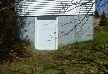 32-34 BEMISTER'S HILL, CARBONEAR, Newfoundland, Canada A1Y 1B7, ,1 BathroomBathrooms,Residential,Sale Pending,BEMISTER'S HILL,5949