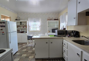 661 MAIN STREET, BURIN, Newfoundland, Canada A0E 1E0, ,1 BathroomBathrooms,Residential,For Sale,MAIN STREET,5950