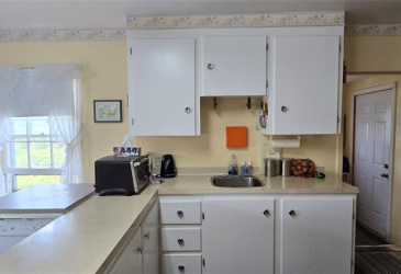 661 MAIN STREET, BURIN, Newfoundland, Canada A0E 1E0, ,1 BathroomBathrooms,Residential,For Sale,MAIN STREET,5950