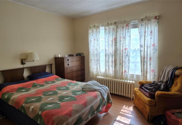 661 MAIN STREET, BURIN, Newfoundland, Canada A0E 1E0, ,1 BathroomBathrooms,Residential,For Sale,MAIN STREET,5950