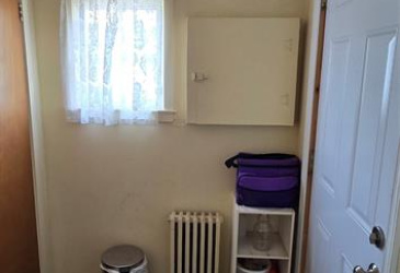 661 MAIN STREET, BURIN, Newfoundland, Canada A0E 1E0, ,1 BathroomBathrooms,Residential,For Sale,MAIN STREET,5950