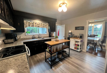 109 CONCEPTION BAY HIGHWAY, CLARKES BEACH, Newfoundland, Canada A0A 1W0, ,1 BathroomBathrooms,Residential,For Sale,CONCEPTION BAY HIGHWAY,5951