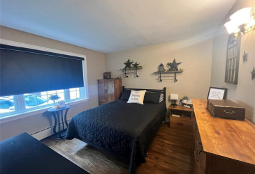 109 CONCEPTION BAY HIGHWAY, CLARKES BEACH, Newfoundland, Canada A0A 1W0, ,1 BathroomBathrooms,Residential,For Sale,CONCEPTION BAY HIGHWAY,5951