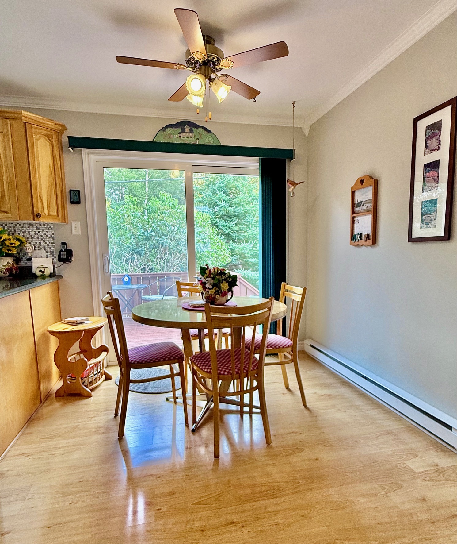 21 HIBERNIA DRIVE, CLARENVILLE, Newfoundland, Canada A5A 1H5, ,3 BathroomsBathrooms,Residential,Sale Pending,HIBERNIA DRIVE,5959
