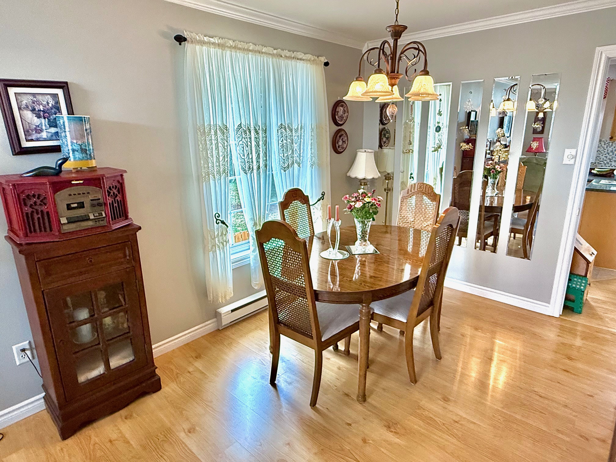 21 HIBERNIA DRIVE, CLARENVILLE, Newfoundland, Canada A5A 1H5, ,3 BathroomsBathrooms,Residential,Sale Pending,HIBERNIA DRIVE,5959
