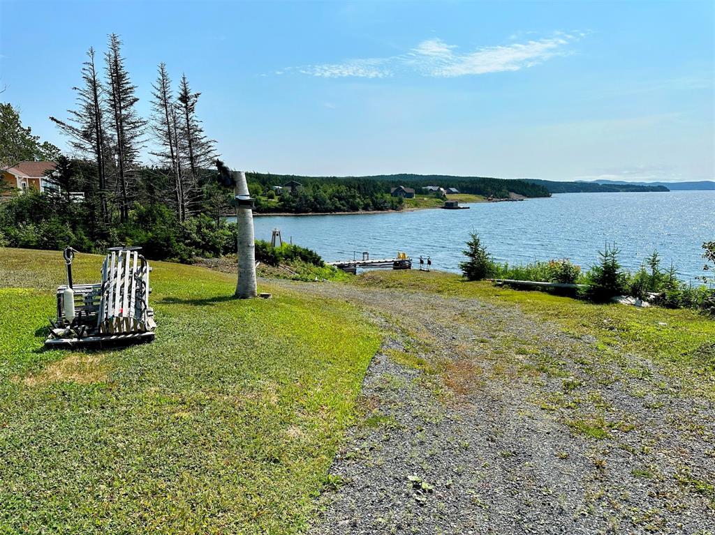 494 SMITH SOUND ROAD, BARTON, Newfoundland, Canada A5A 3A2, ,3 BathroomsBathrooms,Residential,For Sale,SMITH SOUND ROAD,5960