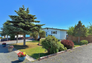 2 LUTHER'S LANE, SUNNYSIDE, Newfoundland, Canada A0B 3J0, ,2 BathroomsBathrooms,Residential,For Sale,LUTHER'S LANE,5962