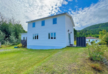 10 PLANT ROAD, HICKMAN'S HARBOUR, Newfoundland, Canada A0C 1P0, ,Residential,Sale Pending,PLANT ROAD,5970