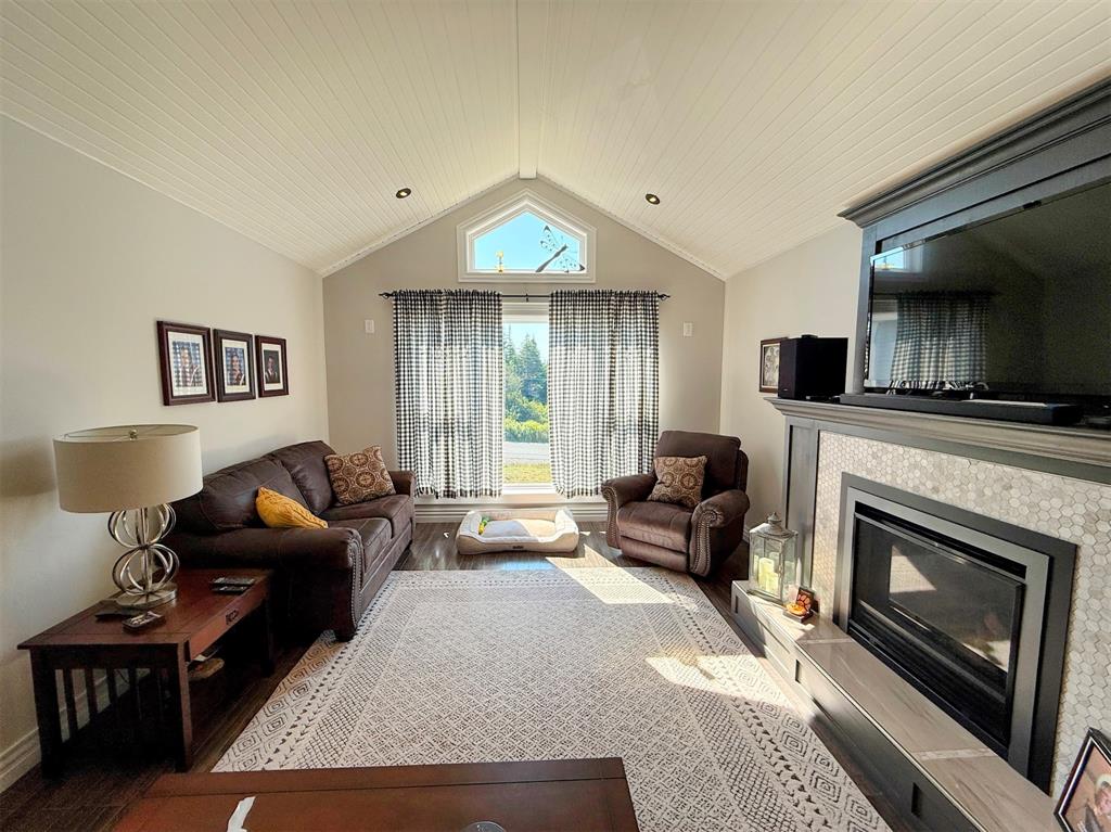 16 PARK CRESCENT, CATALINA, Newfoundland, Canada A0C 1J0, ,2 BathroomsBathrooms,Residential,For Sale,PARK CRESCENT,5975