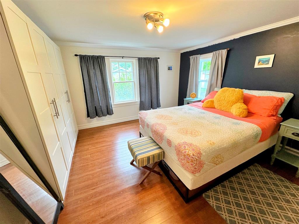 68-70 MEMORIAL DRIVE, CLARENVILLE, Newfoundland, Canada A5A 1N4, ,5 BathroomsBathrooms,Residential,For Sale,MEMORIAL DRIVE,5977