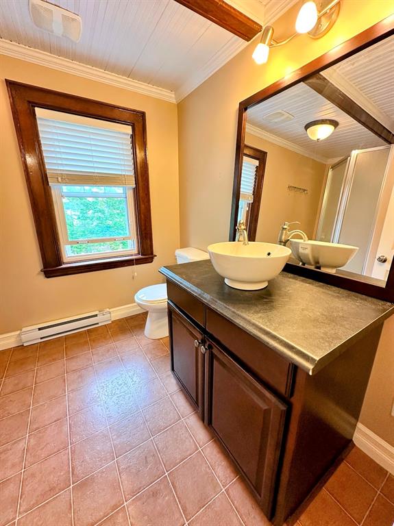 68-70 MEMORIAL DRIVE, CLARENVILLE, Newfoundland, Canada A5A 1N4, ,5 BathroomsBathrooms,Residential,For Sale,MEMORIAL DRIVE,5977
