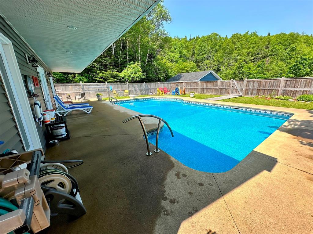 68-70 MEMORIAL DRIVE, CLARENVILLE, Newfoundland, Canada A5A 1N4, ,5 BathroomsBathrooms,Residential,For Sale,MEMORIAL DRIVE,5977