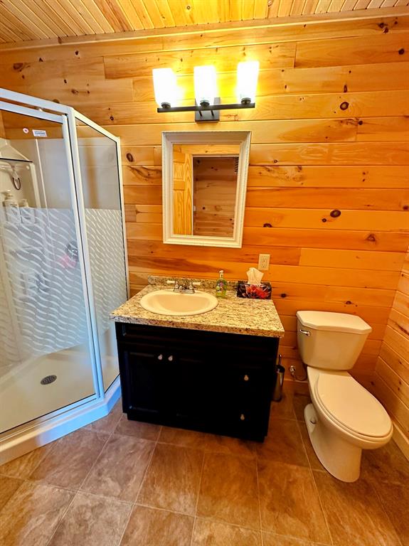 68-70 MEMORIAL DRIVE, CLARENVILLE, Newfoundland, Canada A5A 1N4, ,5 BathroomsBathrooms,Residential,For Sale,MEMORIAL DRIVE,5977
