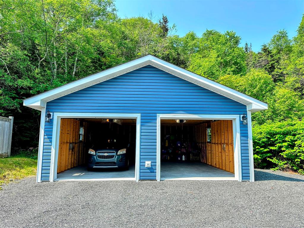 68-70 MEMORIAL DRIVE, CLARENVILLE, Newfoundland, Canada A5A 1N4, ,5 BathroomsBathrooms,Residential,For Sale,MEMORIAL DRIVE,5977