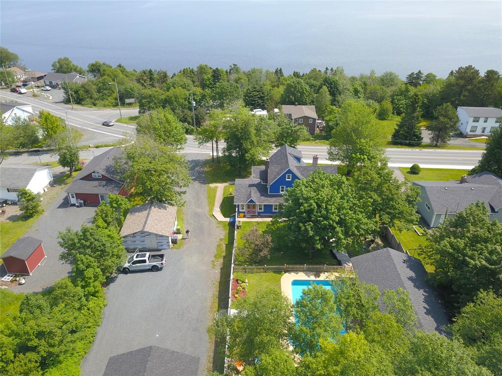 68-70 MEMORIAL DRIVE, CLARENVILLE, Newfoundland, Canada A5A 1N4, ,5 BathroomsBathrooms,Residential,For Sale,MEMORIAL DRIVE,5977