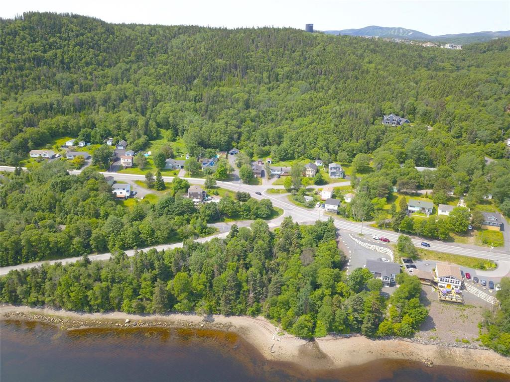 68-70 MEMORIAL DRIVE, CLARENVILLE, Newfoundland, Canada A5A 1N4, ,5 BathroomsBathrooms,Residential,For Sale,MEMORIAL DRIVE,5977
