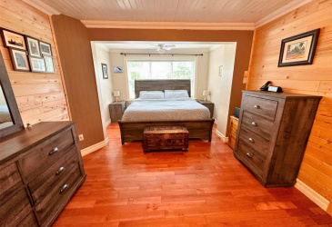 68-70 MEMORIAL DRIVE, CLARENVILLE, Newfoundland, Canada A5A 1N4, ,5 BathroomsBathrooms,Residential,For Sale,MEMORIAL DRIVE,5977