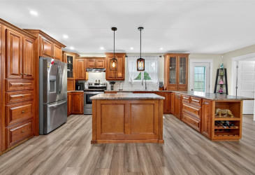 37 WHTIES ROAD, CARBONEAR, Newfoundland, Canada A1Y 1C5, ,1 BathroomBathrooms,Residential,Reduced,WHTIES ROAD,5983