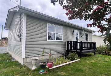 14 BADCOCK'S ROAD, BAY ROBERTS, Newfoundland, Canada A0A 3V0, ,1 BathroomBathrooms,Residential,For Sale,BADCOCK'S ROAD,5986