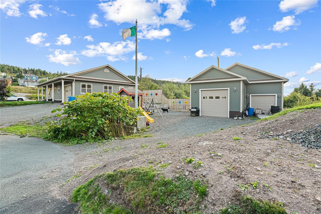 203 MARINE DRIVE, MARYSTOWN, Newfoundland, Canada A0E 2M0, ,2 BathroomsBathrooms,Residential,For Sale,MARINE DRIVE,5988