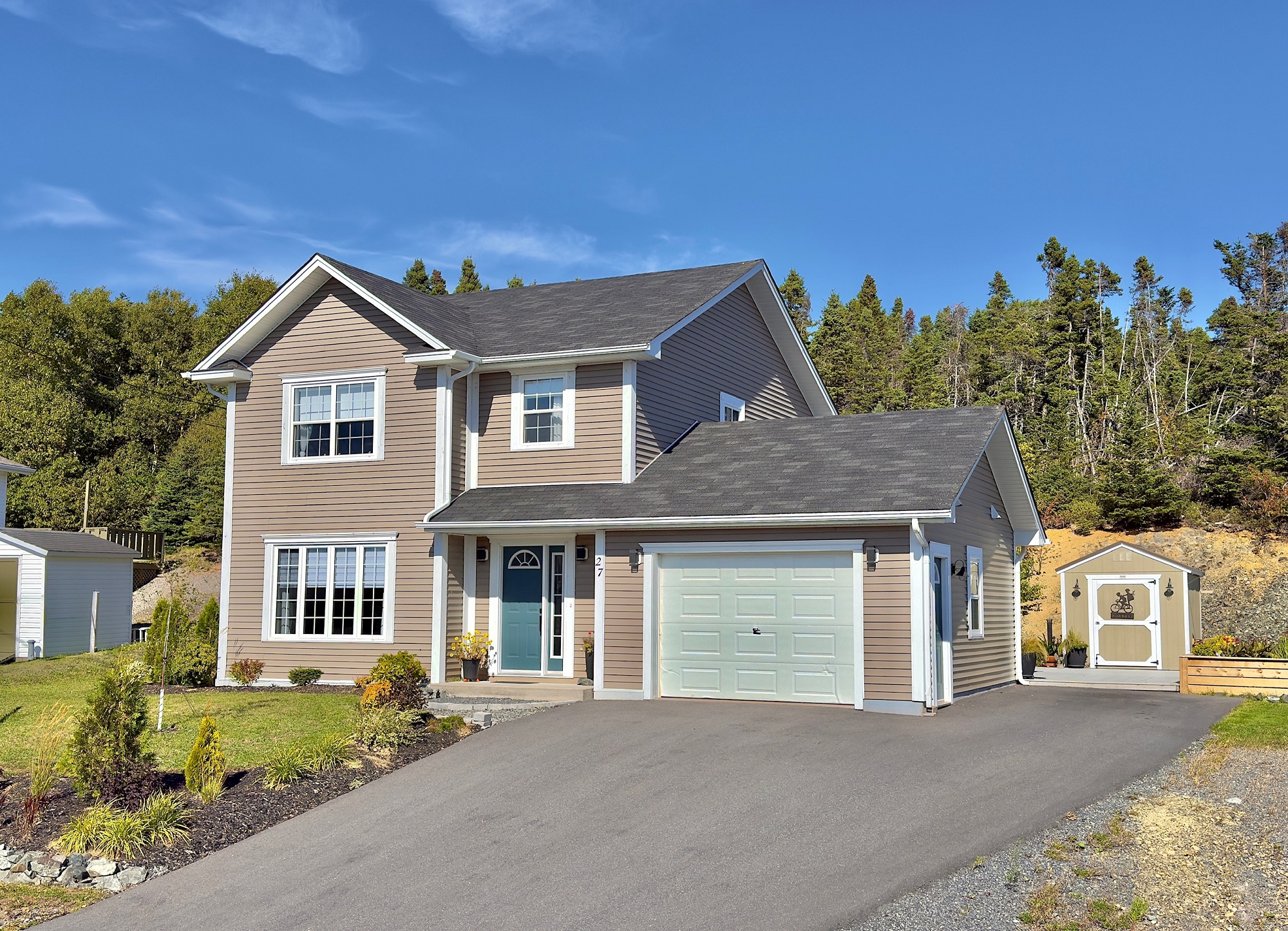 27 THORBURN PLACE, CLARENVILLE, Newfoundland, Canada A5A 1Z1, ,2 BathroomsBathrooms,Residential,For Sale,THORBURN PLACE,5991