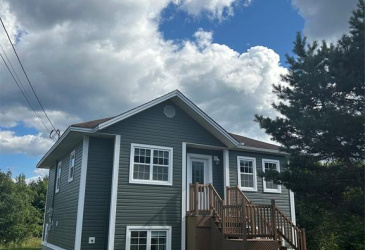24 COLEY'S POINT SOUTH ROAD, BAY ROBERTS, Newfoundland, Canada A0A 1X0, ,2 BathroomsBathrooms,Residential,For Sale,COLEY'S POINT SOUTH ROAD,5993